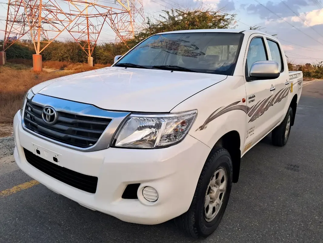Toyota Hilux 2.7 MT (163 hp) - 3