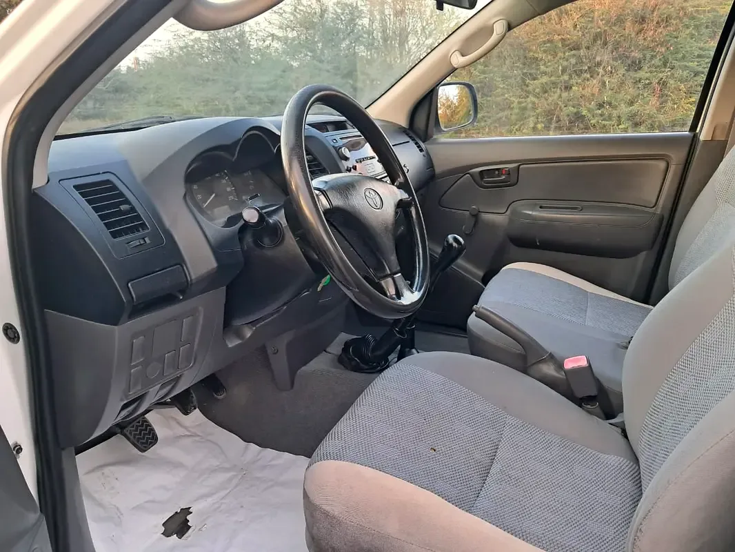 Toyota Hilux 2.7 MT (163 hp) - 5
