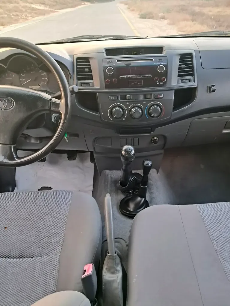 Toyota Hilux 2.7 MT (163 hp) - 8
