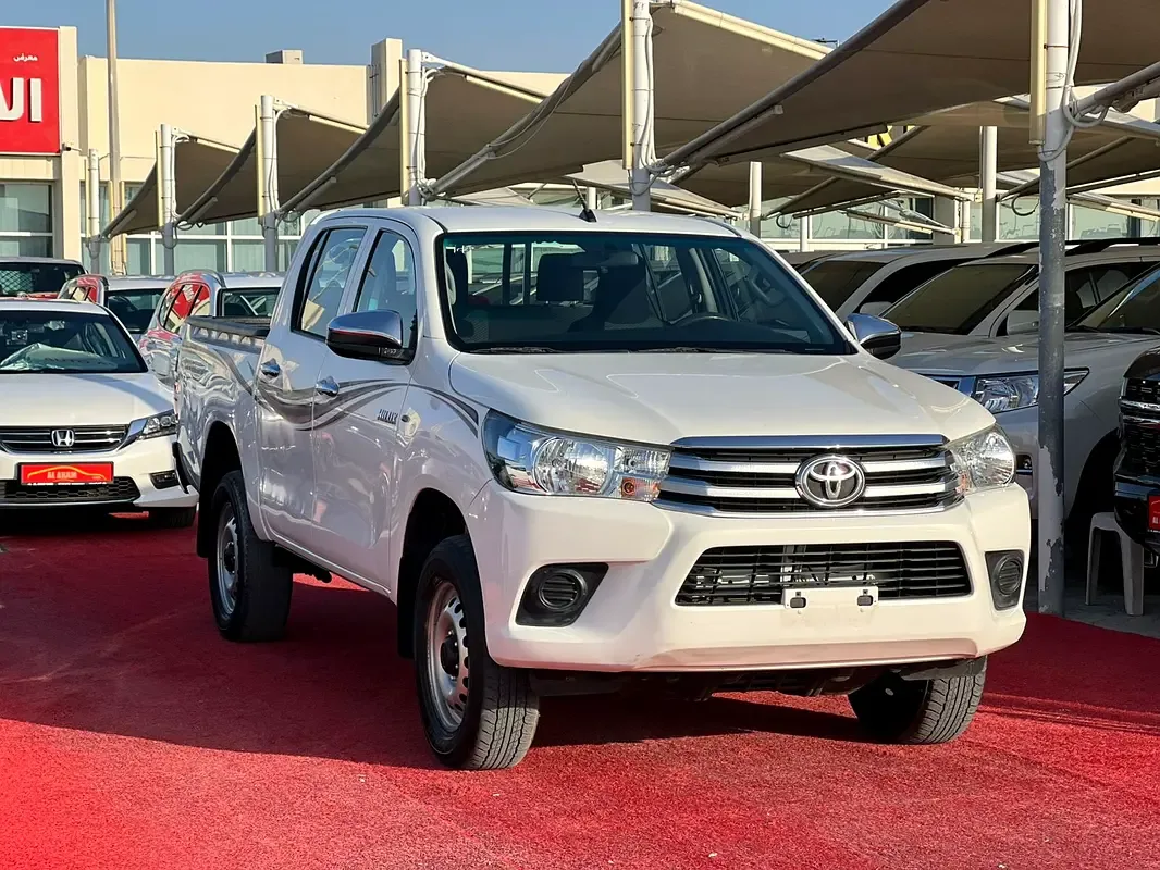 Toyota Hilux 2.7 MT (164 hp)