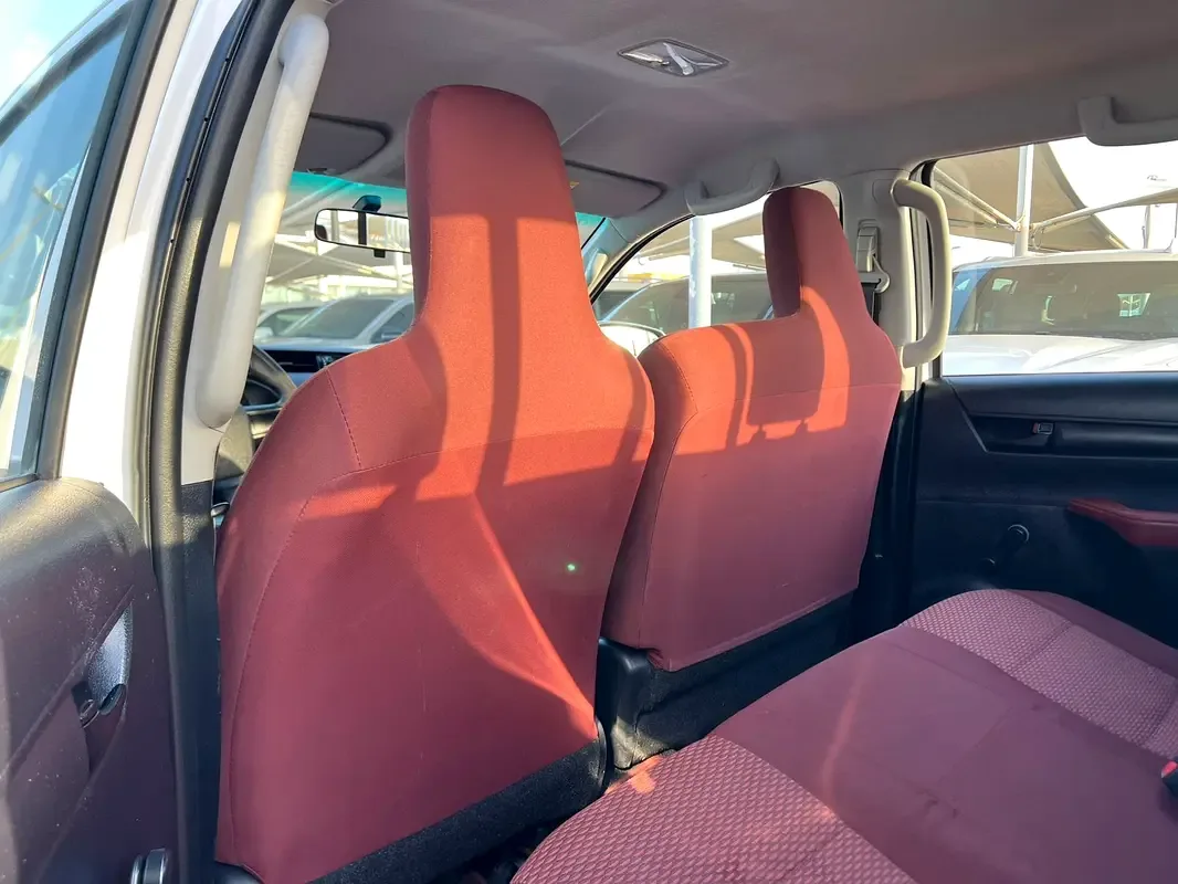 Toyota Hilux 2.7 MT (164 hp) - 11