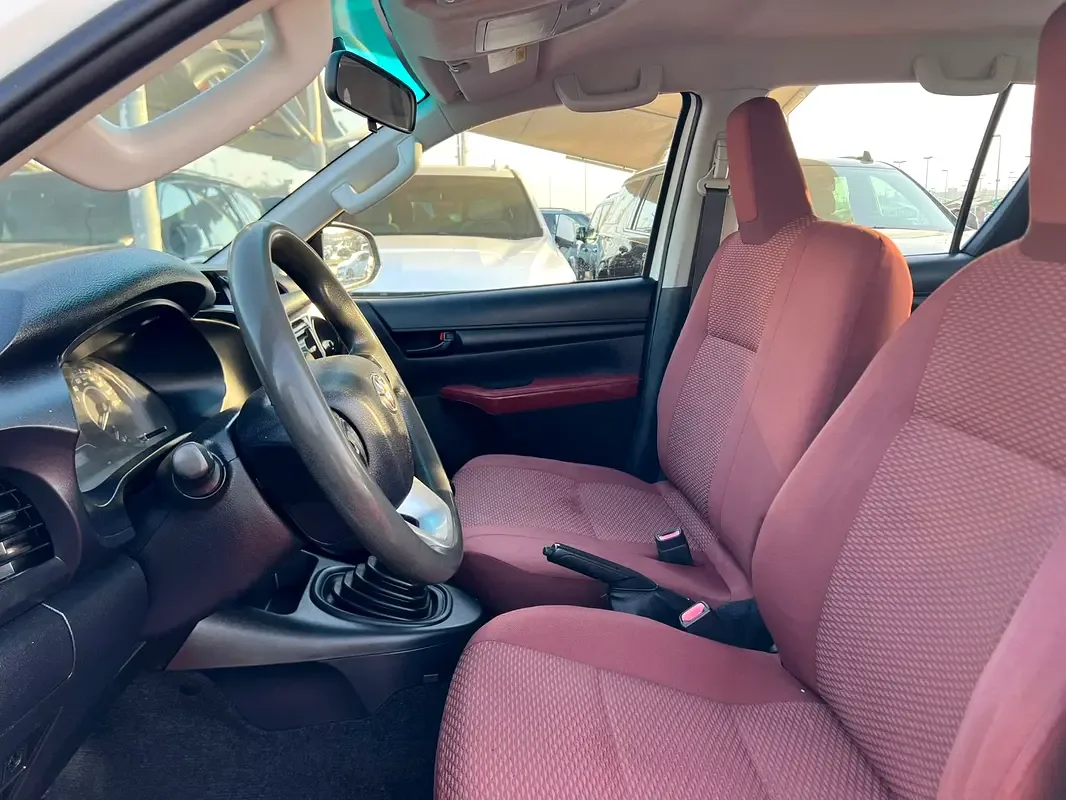 Toyota Hilux 2.7 MT (164 hp) - 9