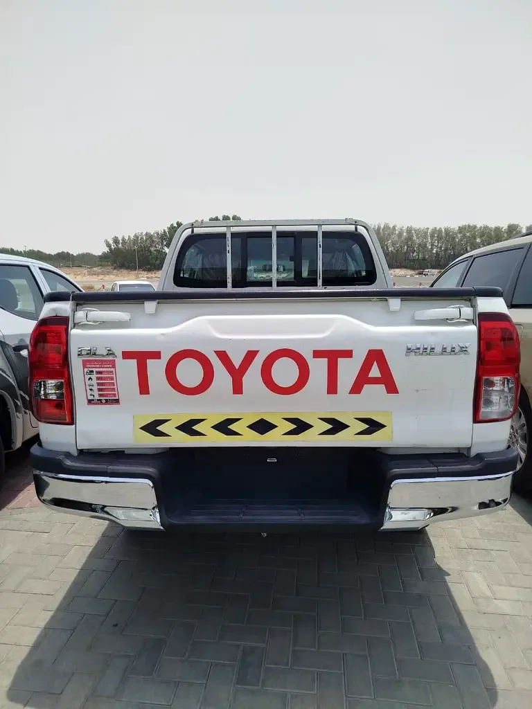 Toyota Hilux 2.7 MT (164 حصان) - 2