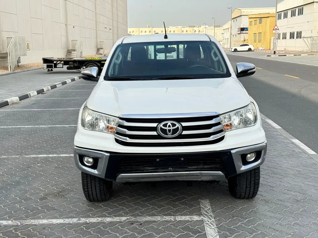 Toyota Hilux 2.7 MT (164 hp)