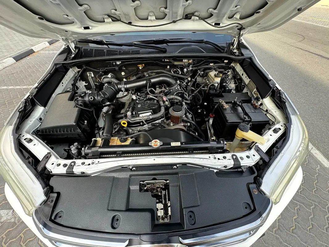 Toyota Hilux 2.7 MT (164 hp) - 12
