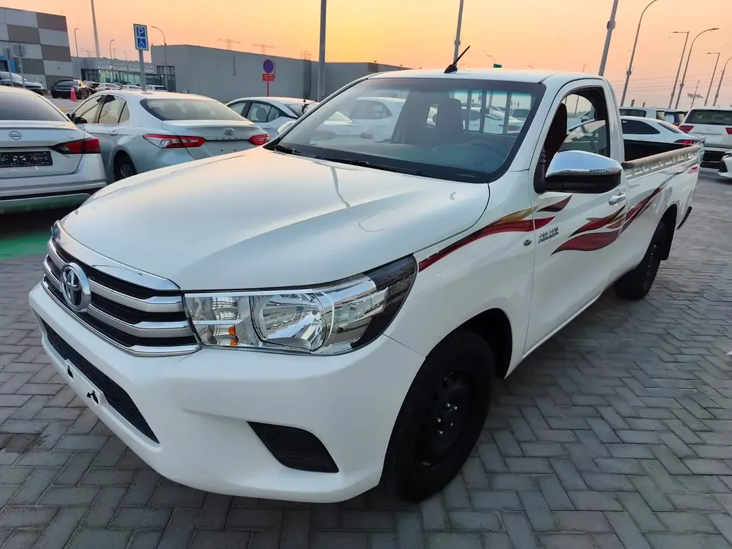 Toyota Hilux 2.7 MT 4WD (164 hp) - 2