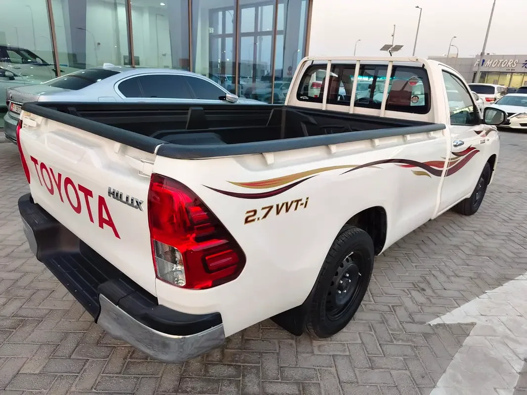 Toyota Hilux 2.7 MT 4WD (164 hp) - 4