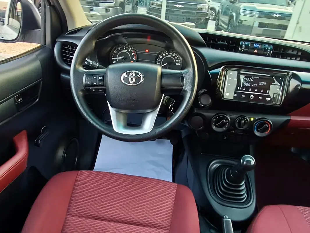 Toyota Hilux 2.7 MT 4WD (164 hp) - 9