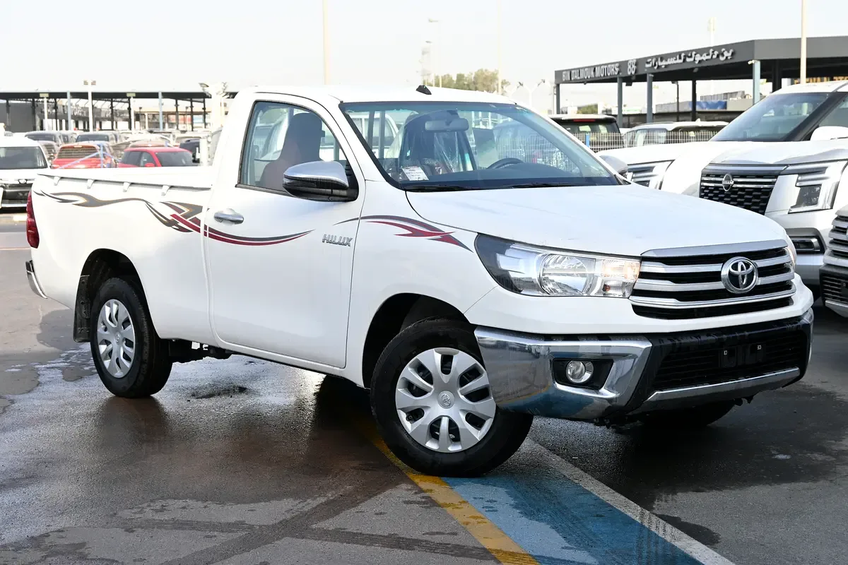 Toyota Hilux 2.7 MT 4WD (166 hp)