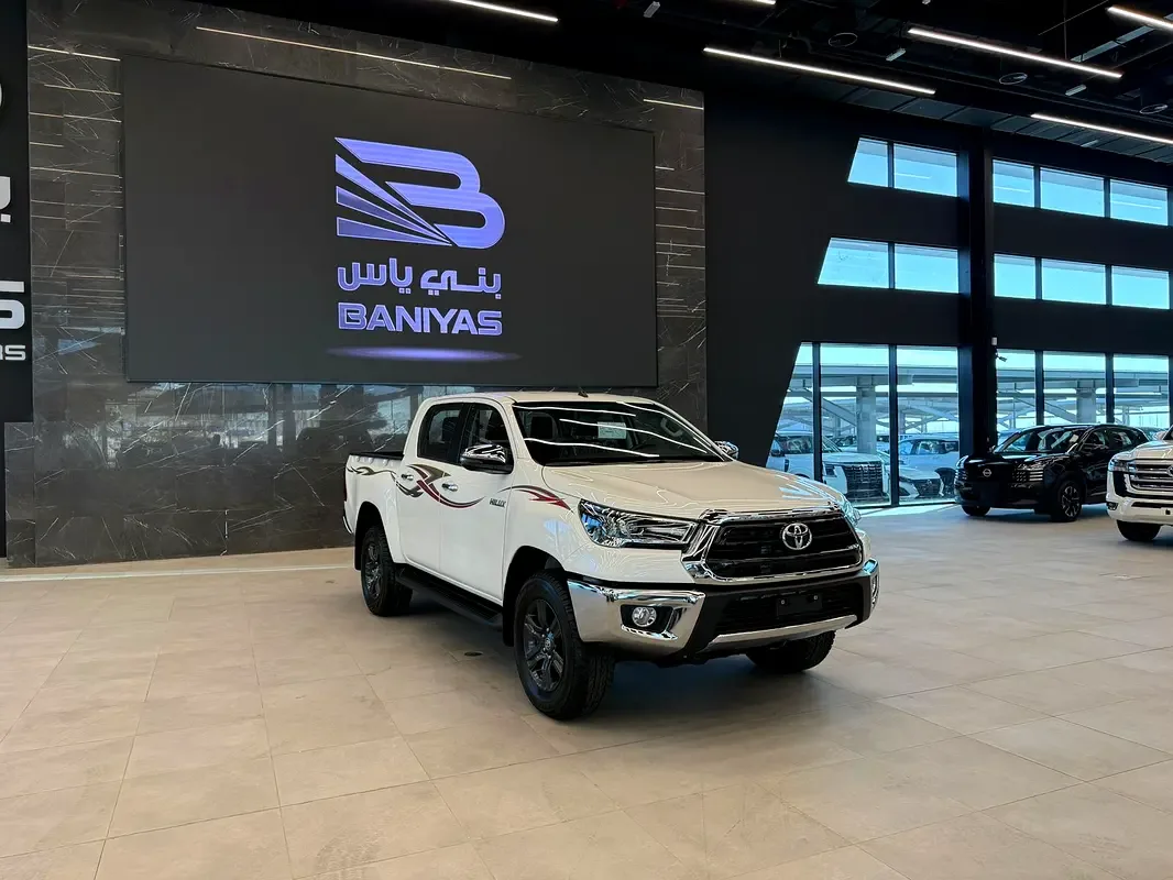 Toyota Hilux 2.7 MT 4WD (166 hp)