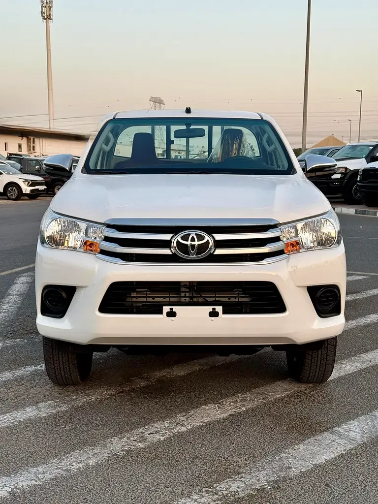 Toyota Hilux 2.7 MT 4WD (166 حصان) - 3