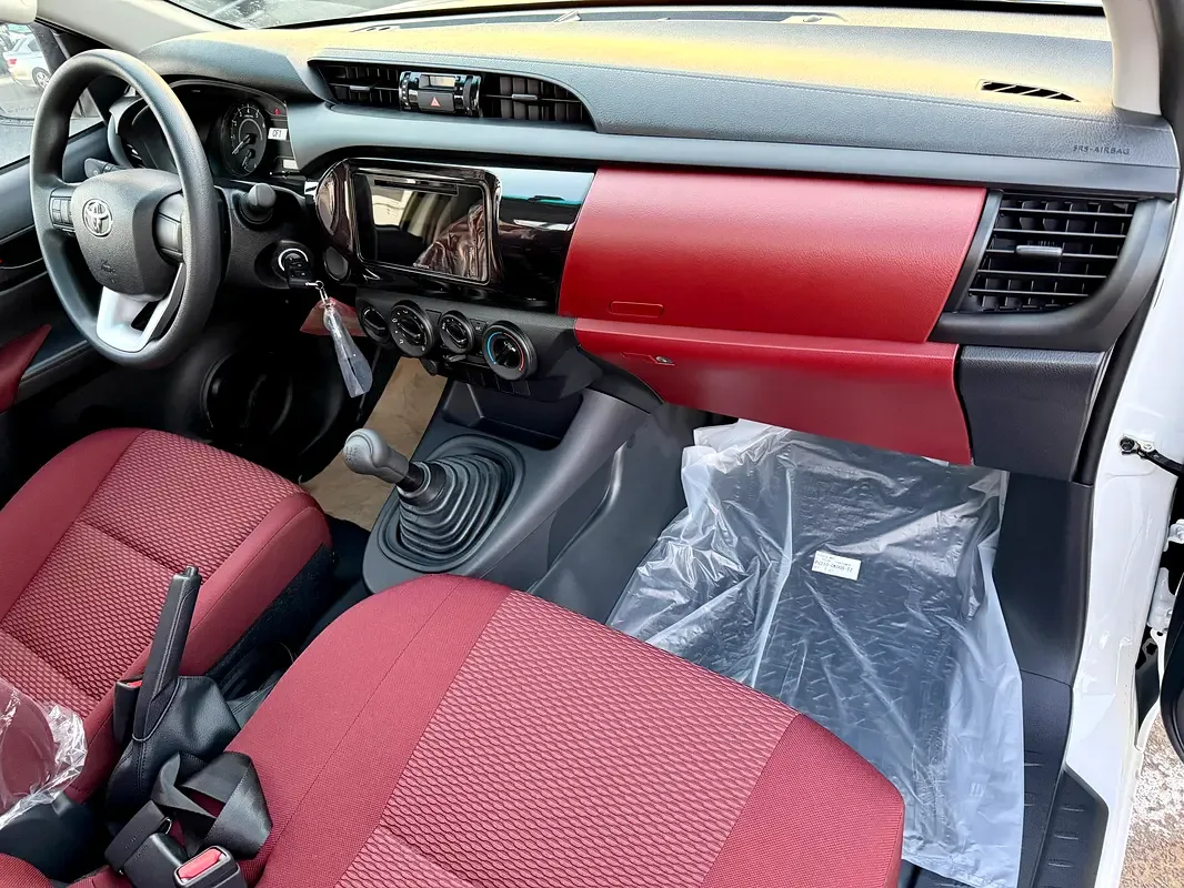 Toyota Hilux 2.7 MT 4WD (166 حصان) - 13