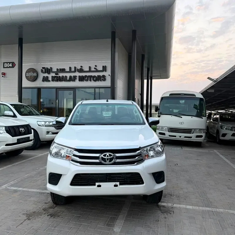 Toyota Hilux 2.8 AT AWD (177 hp)