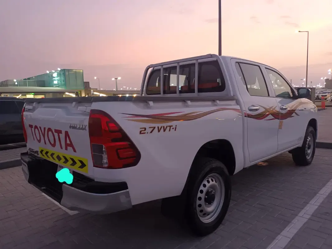 Toyota Hilux 2.8 AT AWD (177 hp) - 2