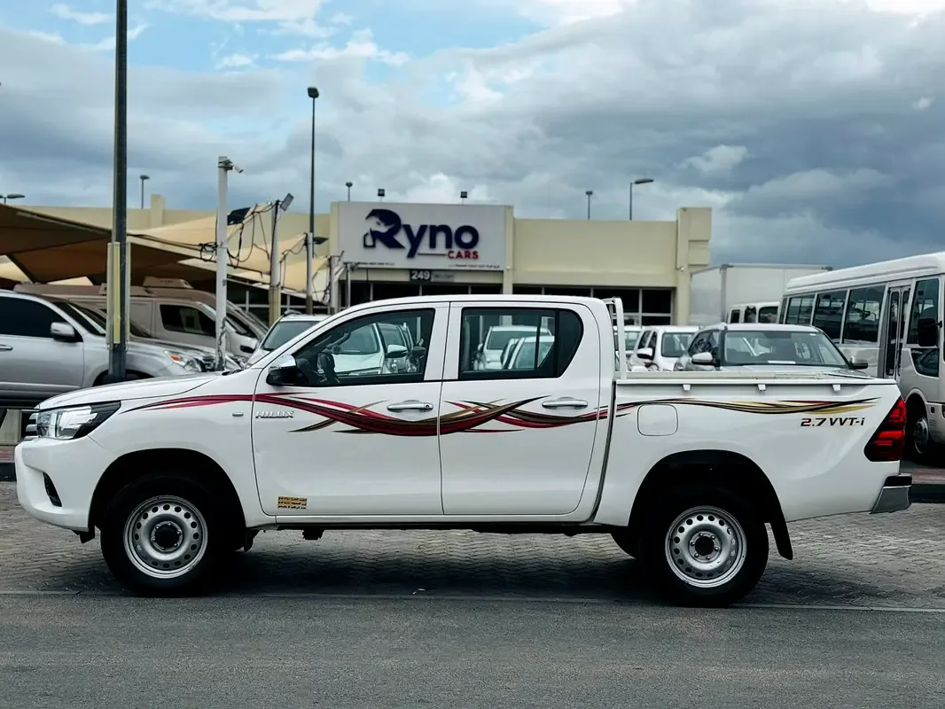Toyota Hilux 2.8 AT AWD (177 حصان) - 2