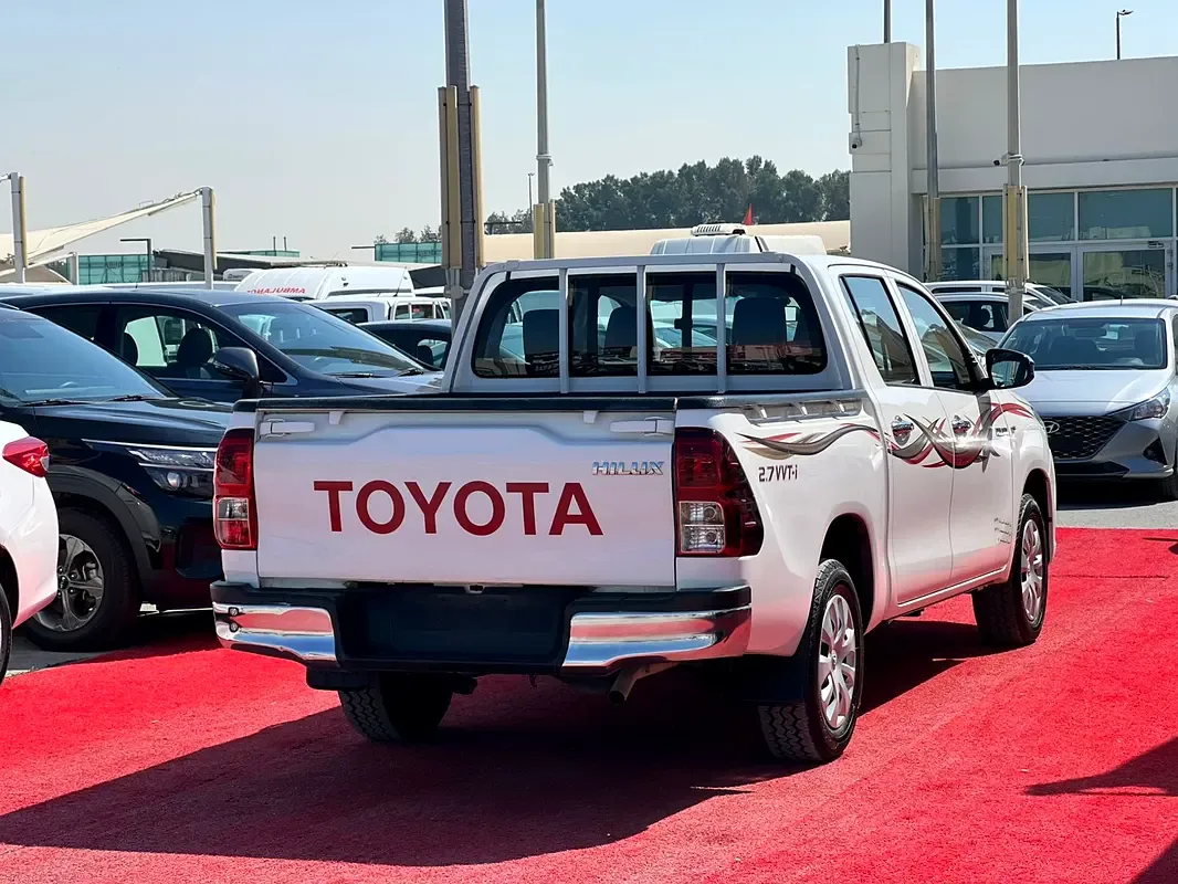 Toyota Hilux 2.8 AT AWD (177 حصان) - 6