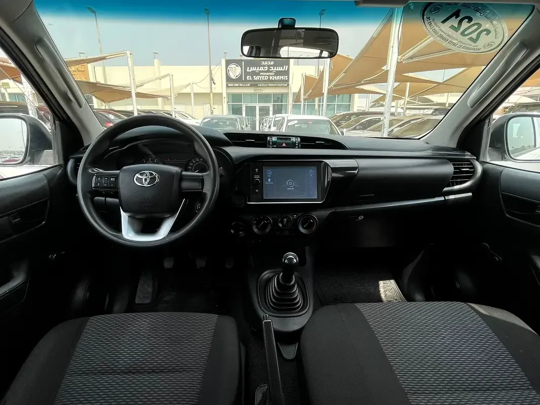 Toyota Hilux 2.8 AT AWD (177 hp) - 8