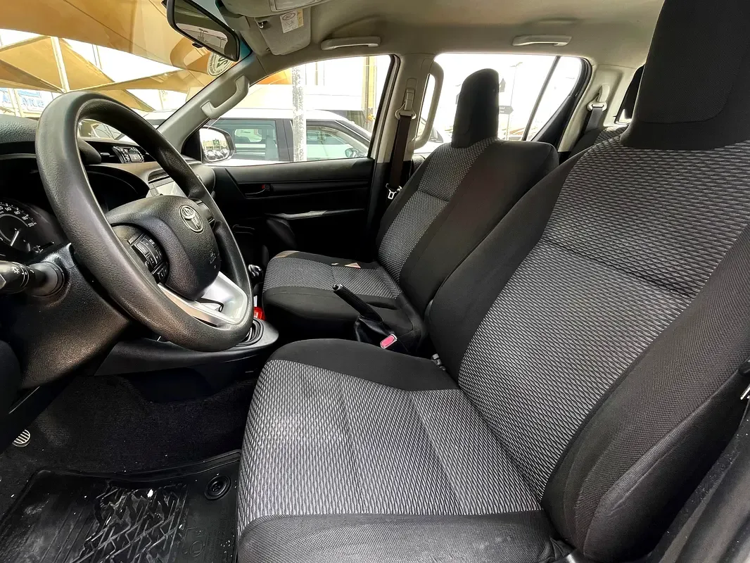 Toyota Hilux 2.8 AT AWD (177 hp) - 7