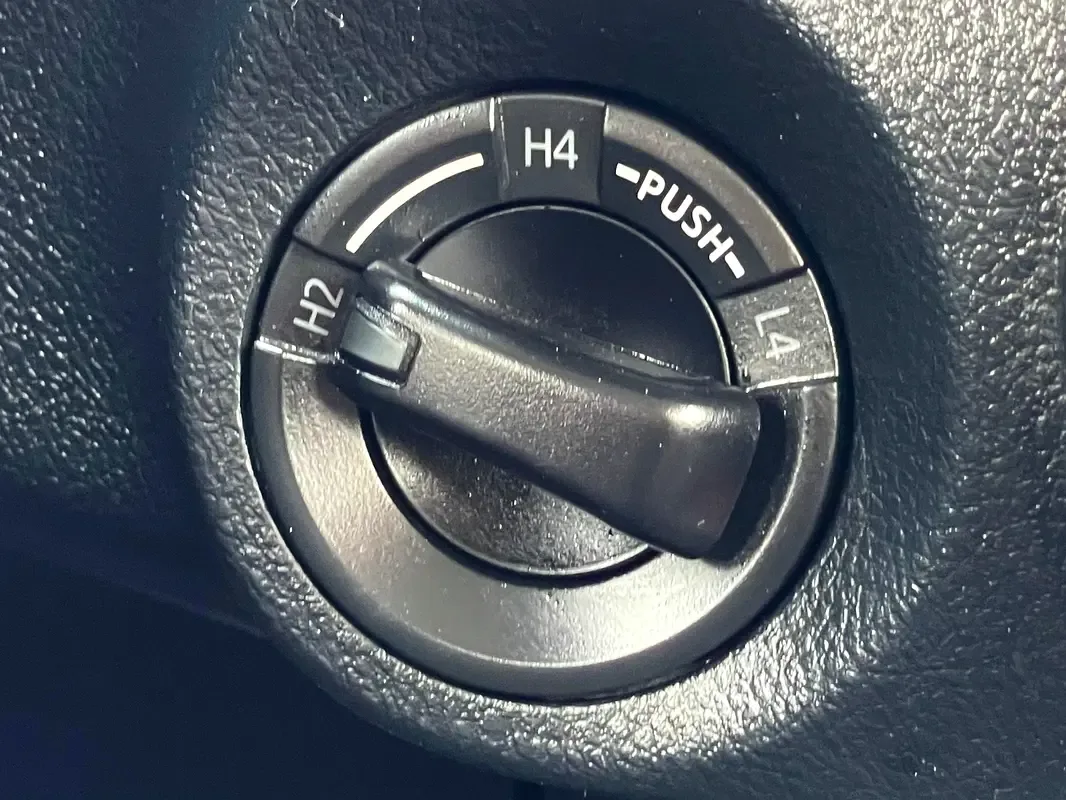 Toyota Hilux 2.8 AT AWD (177 hp) - 11