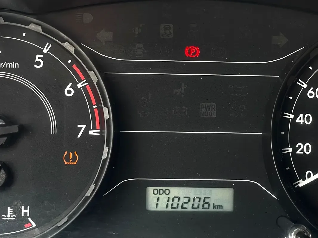 Toyota Hilux 2.8 AT AWD (177 hp) - 14
