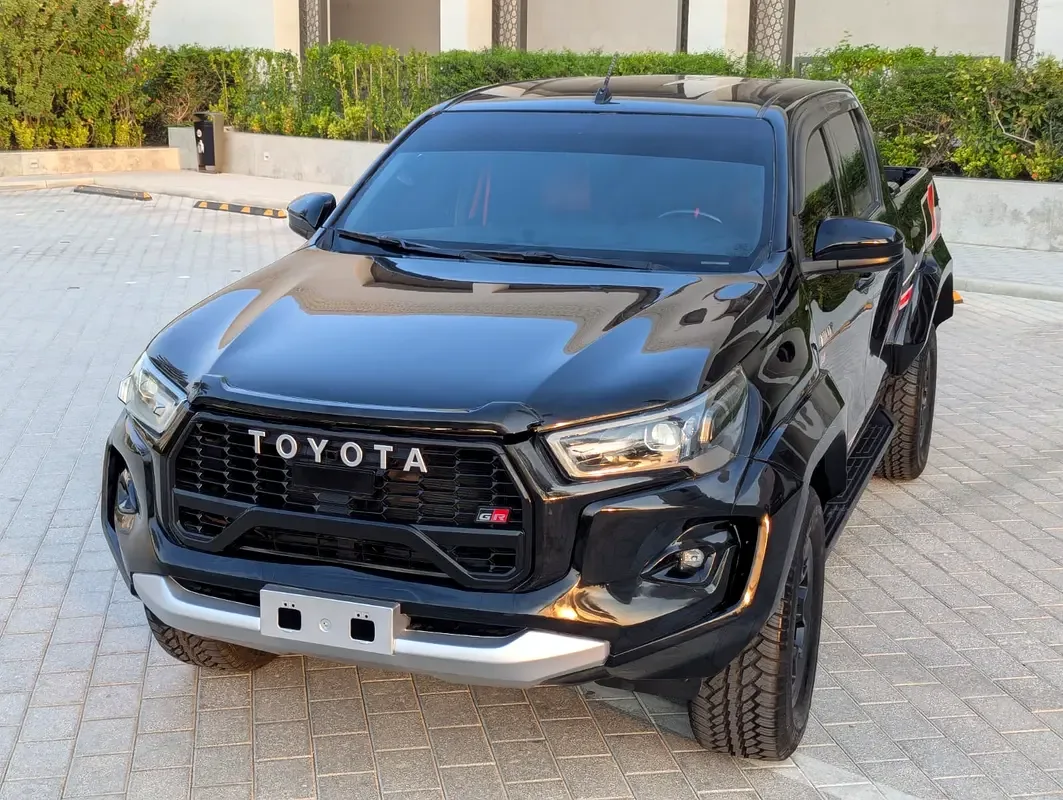 Toyota Hilux 2.8 AT AWD (177 حصان) - 2
