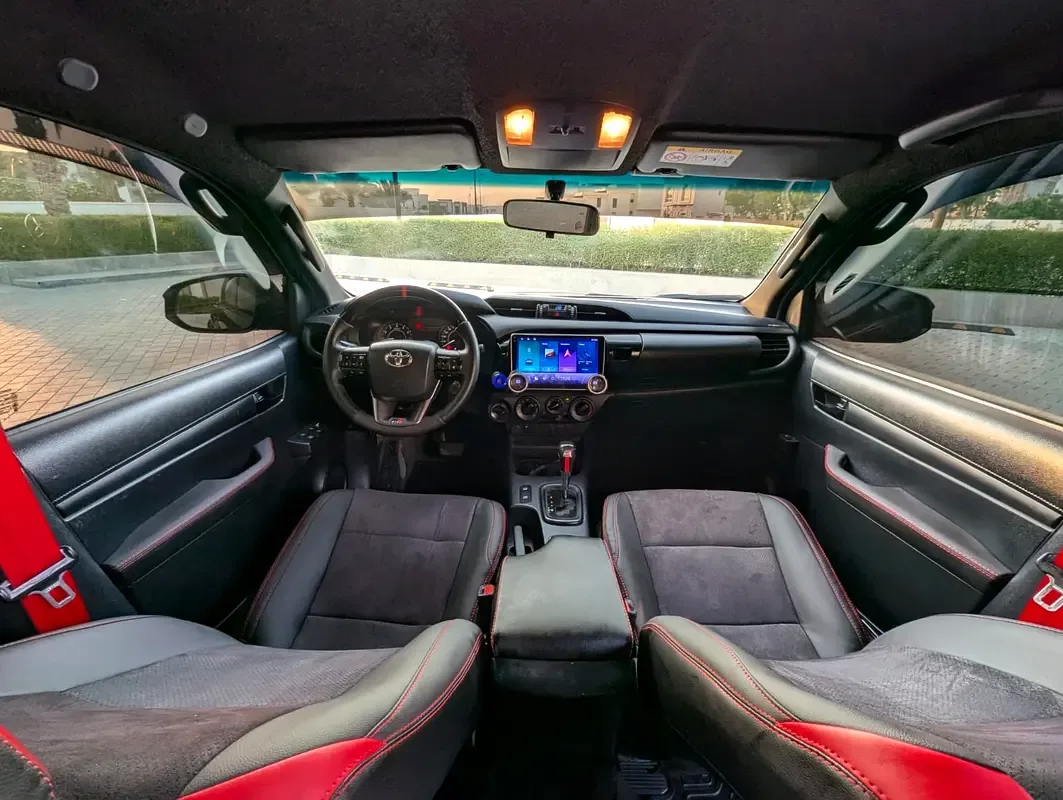 Toyota Hilux 2.8 AT AWD (177 حصان) - 3