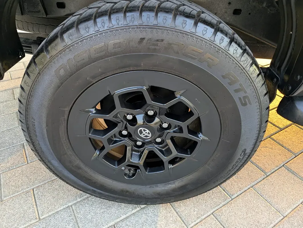 Toyota Hilux 2.8 AT AWD (177 حصان) - 9