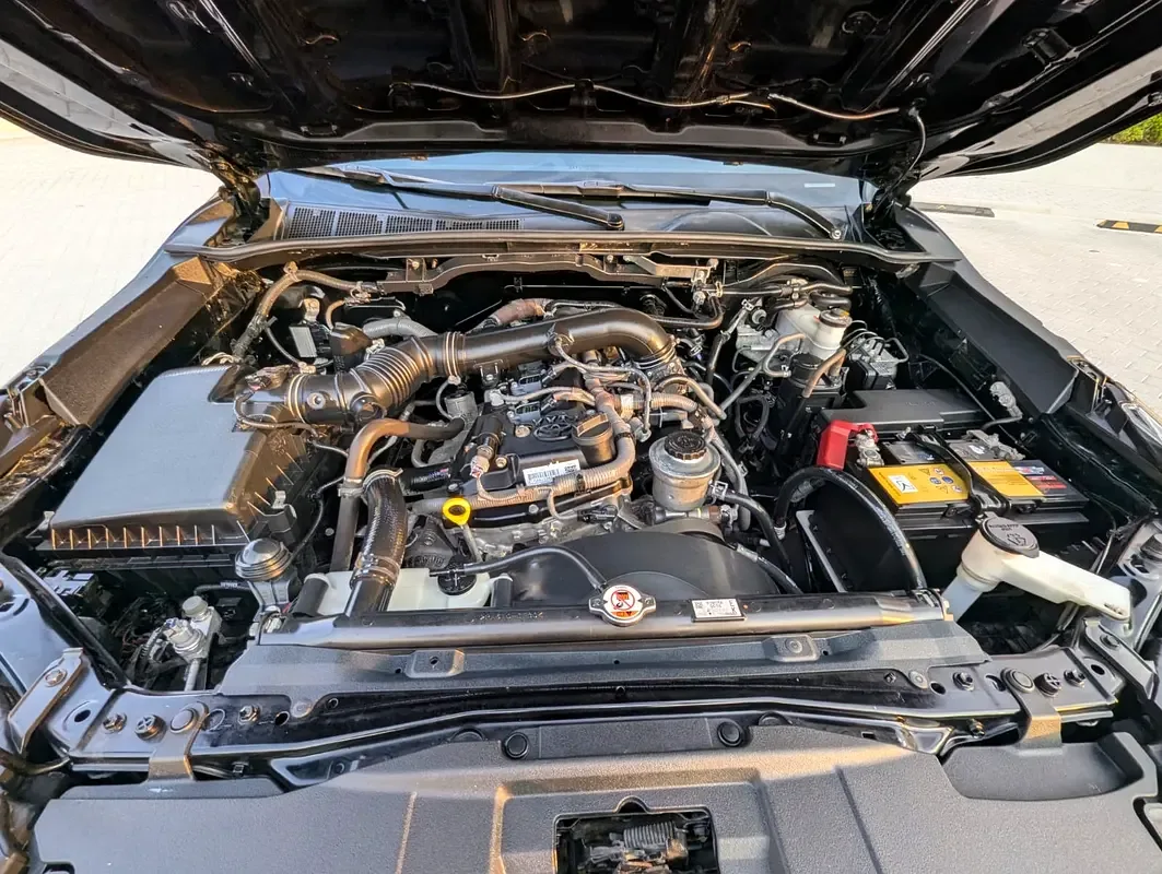 Toyota Hilux 2.8 AT AWD (177 حصان) - 10