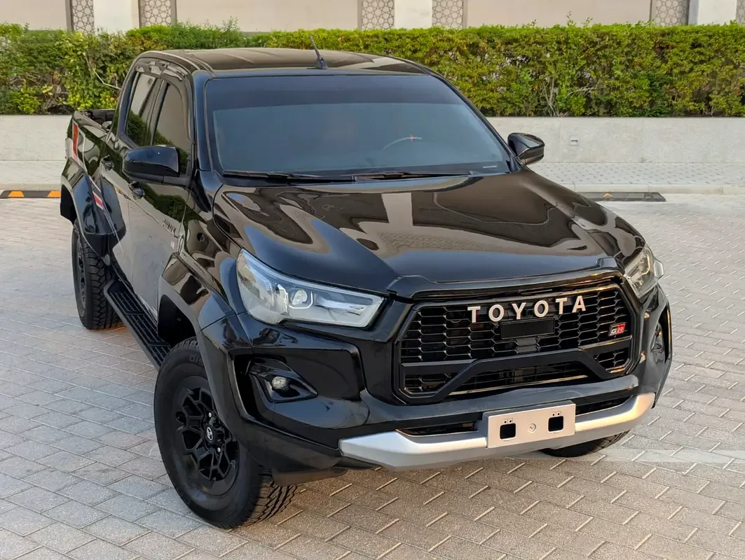 Toyota Hilux 2.8 AT AWD (177 حصان) - 16