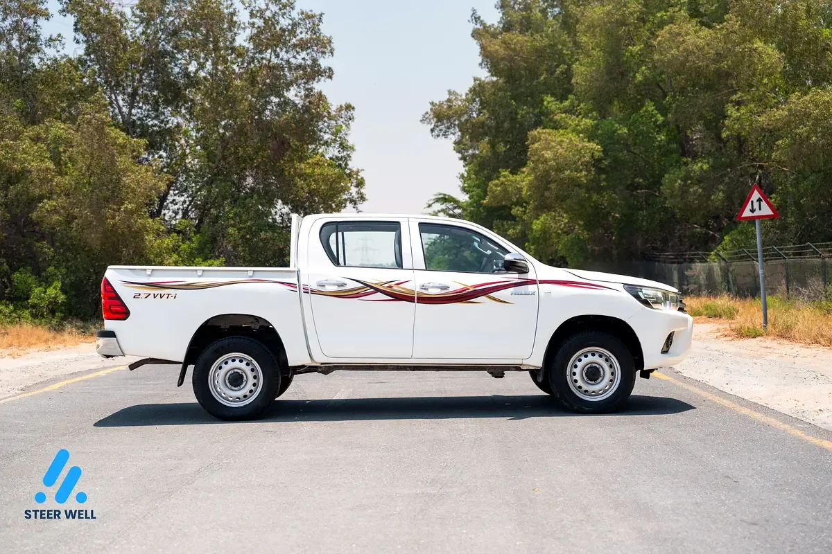 Toyota Hilux 2.8 AT AWD (177 حصان) - 4
