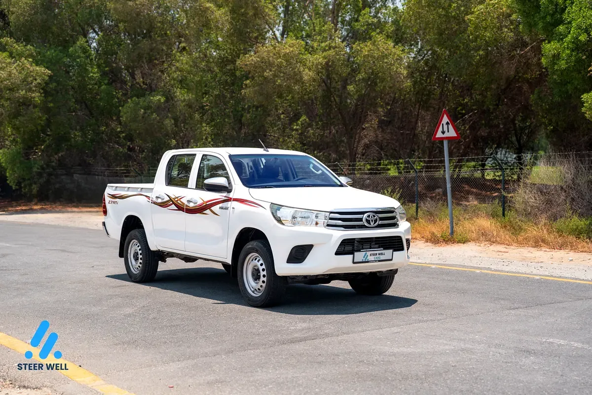 Toyota Hilux 2.8 AT AWD (177 حصان) - 3