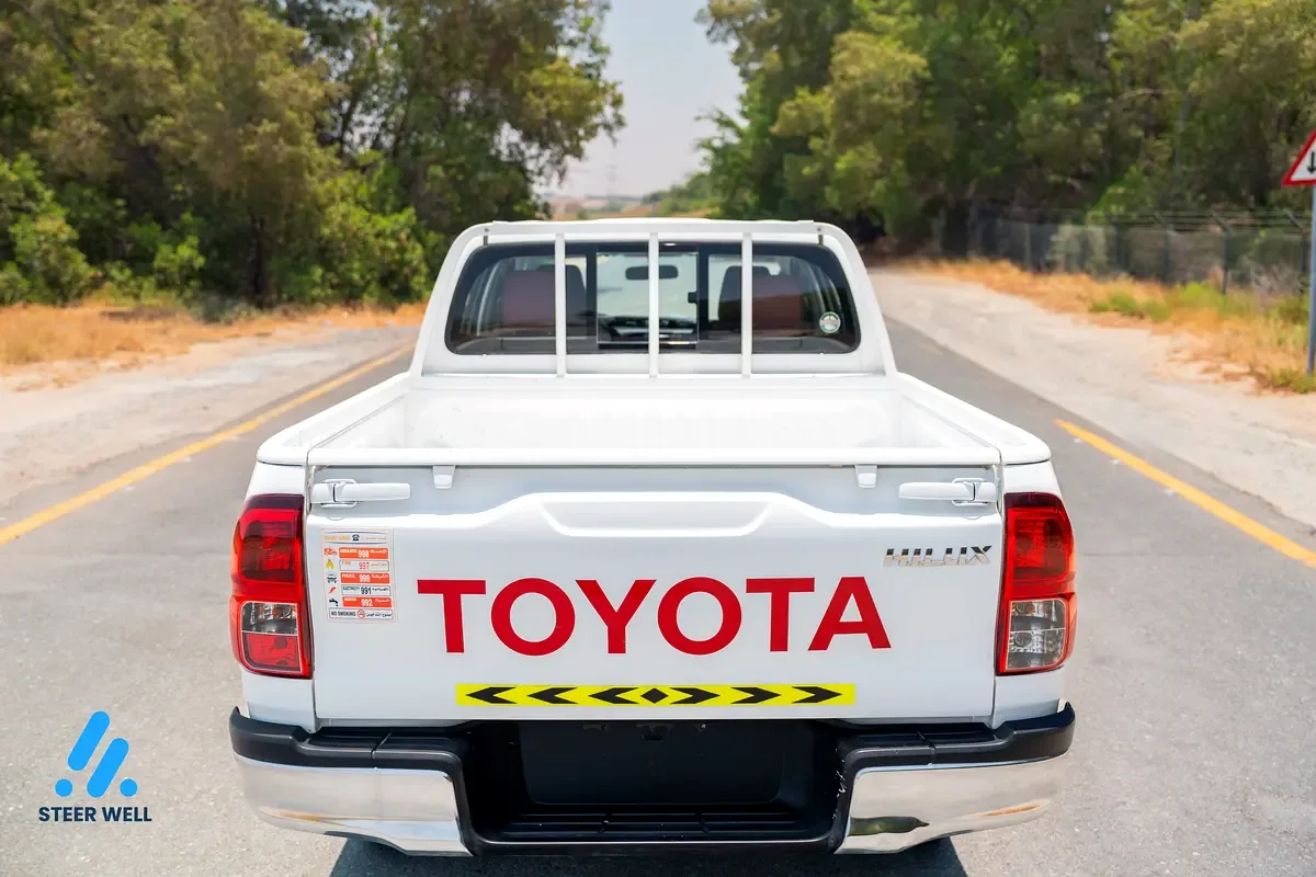 Toyota Hilux 2.8 AT AWD (177 حصان) - 8