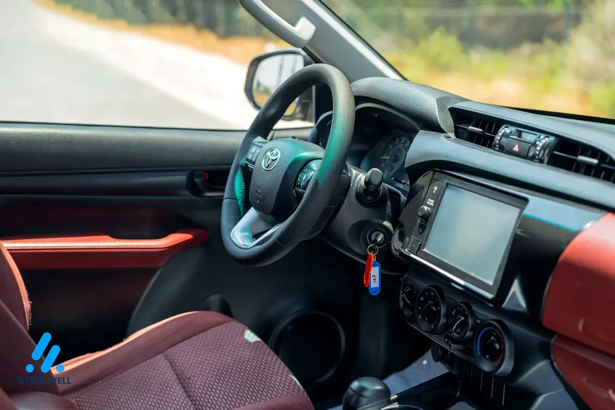 Toyota Hilux 2.8 AT AWD (177 حصان) - 12