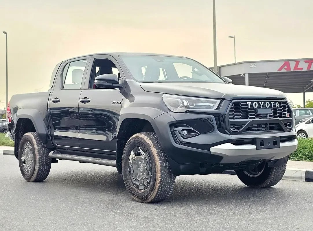 Toyota Hilux 2.8 AT RWD (204 hp)