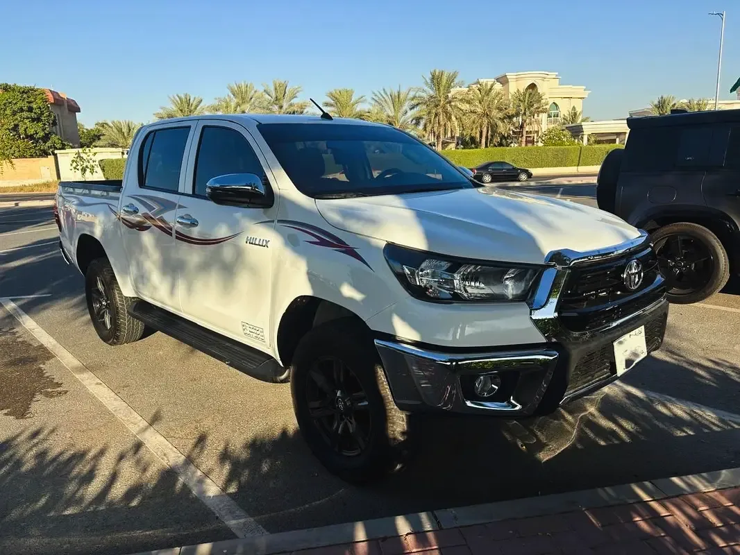 Toyota Hilux 2.8 AT RWD (204 حصان) - 3