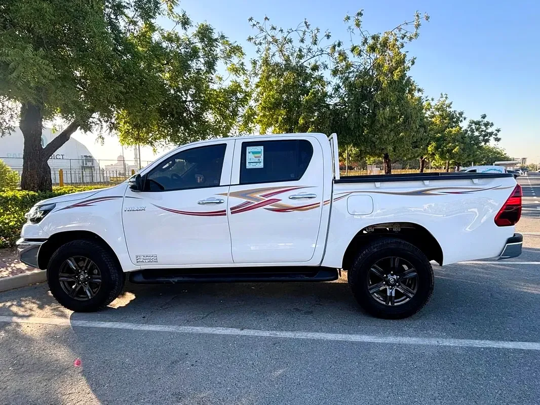 Toyota Hilux 2.8 AT RWD (204 حصان) - 5