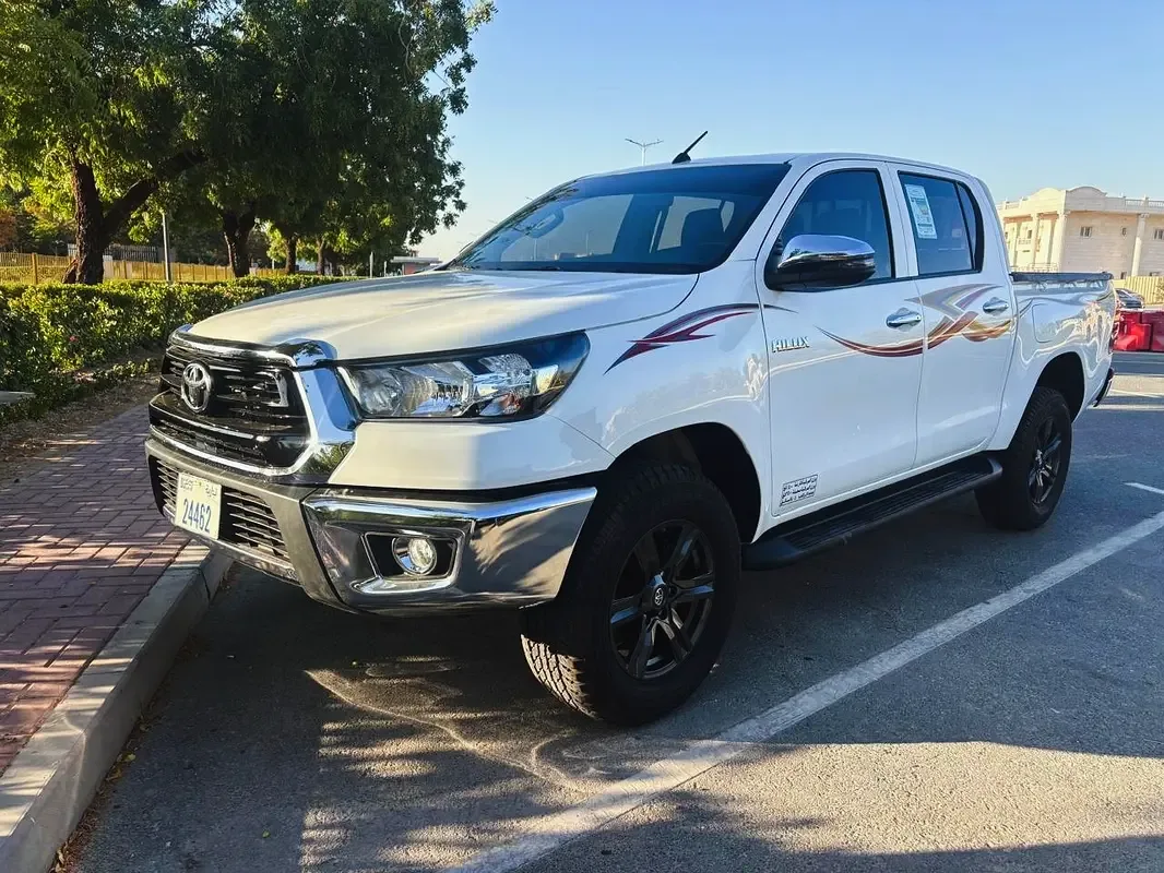 Toyota Hilux 2.8 AT RWD (204 حصان) - 8