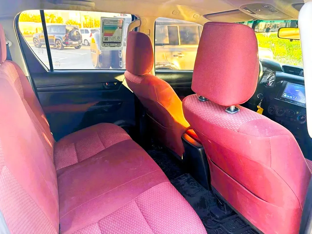 Toyota Hilux 2.8 AT RWD (204 حصان) - 13