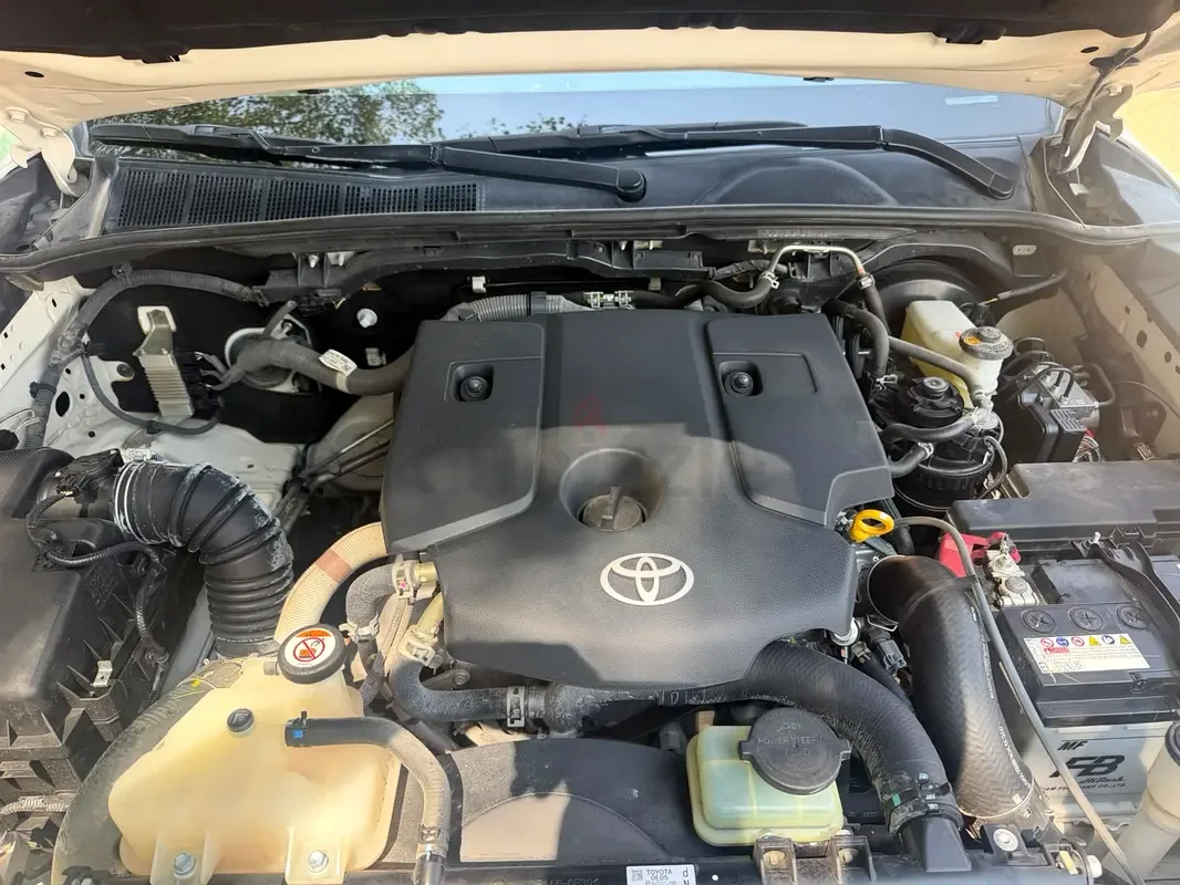Toyota Hilux 2.8 AT RWD (204 hp) - 14
