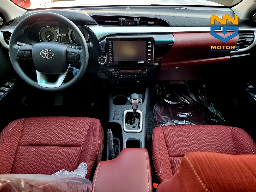 Toyota Hilux 2.8 D AT RWD (204 hp) - 13