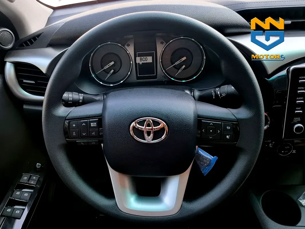 Toyota Hilux 2.8 D AT RWD (204 hp) - 14