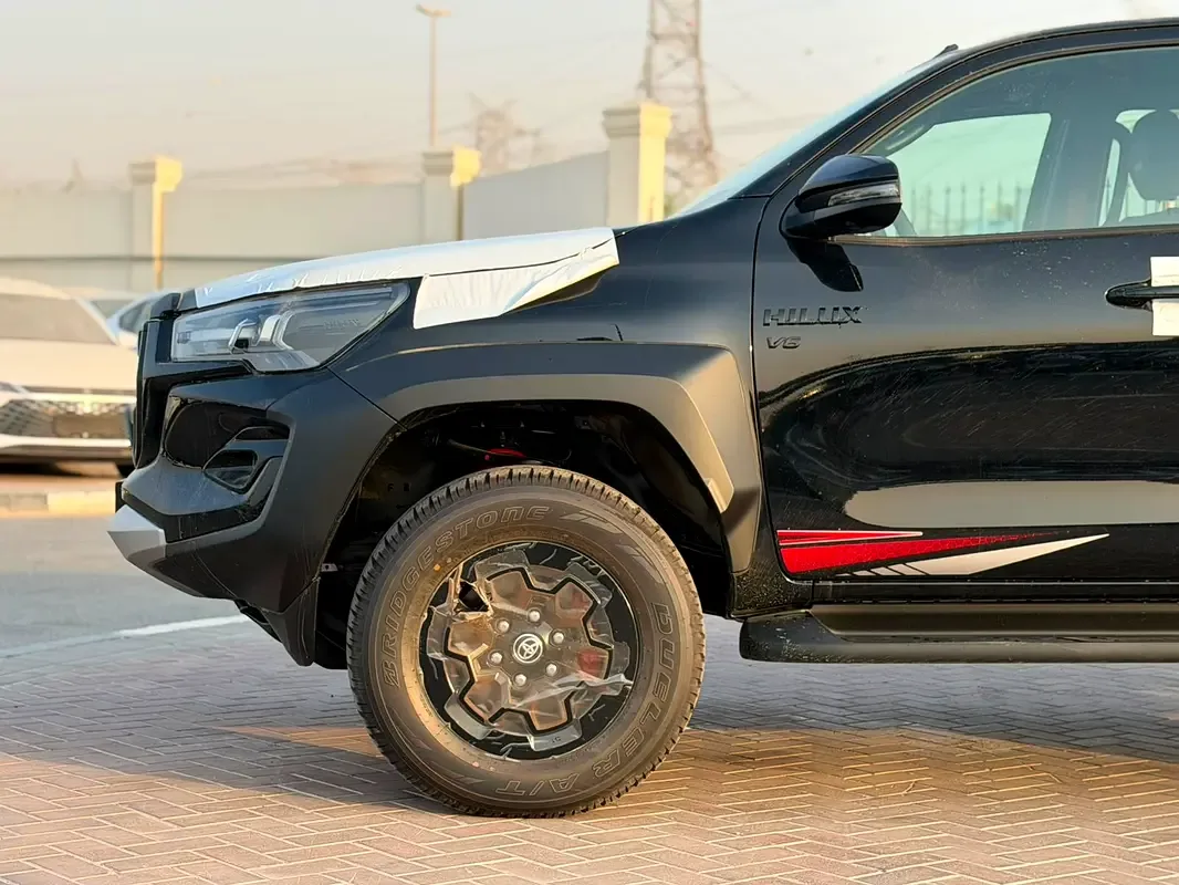 Toyota Hilux 2.8 D AT RWD (204 حصان) - 5