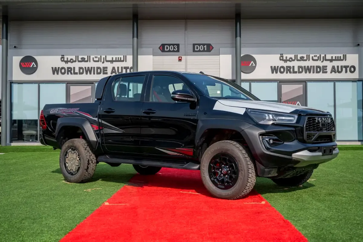Toyota Hilux 4.0 AT 4WD (238 hp)