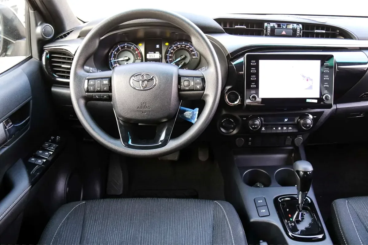Toyota Hilux 4.0 AT 4WD (238 حصان) - 9