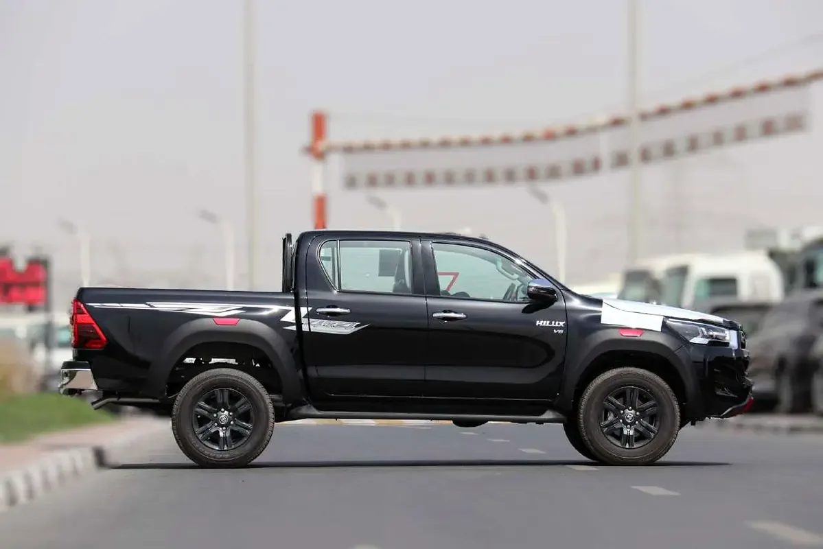 Toyota Hilux 4.0 AT 4WD (238 حصان) - 3