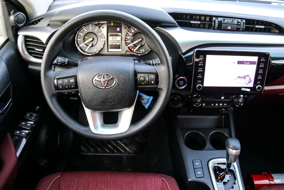 Toyota Hilux 4.0 AT 4WD (238 حصان) - 9