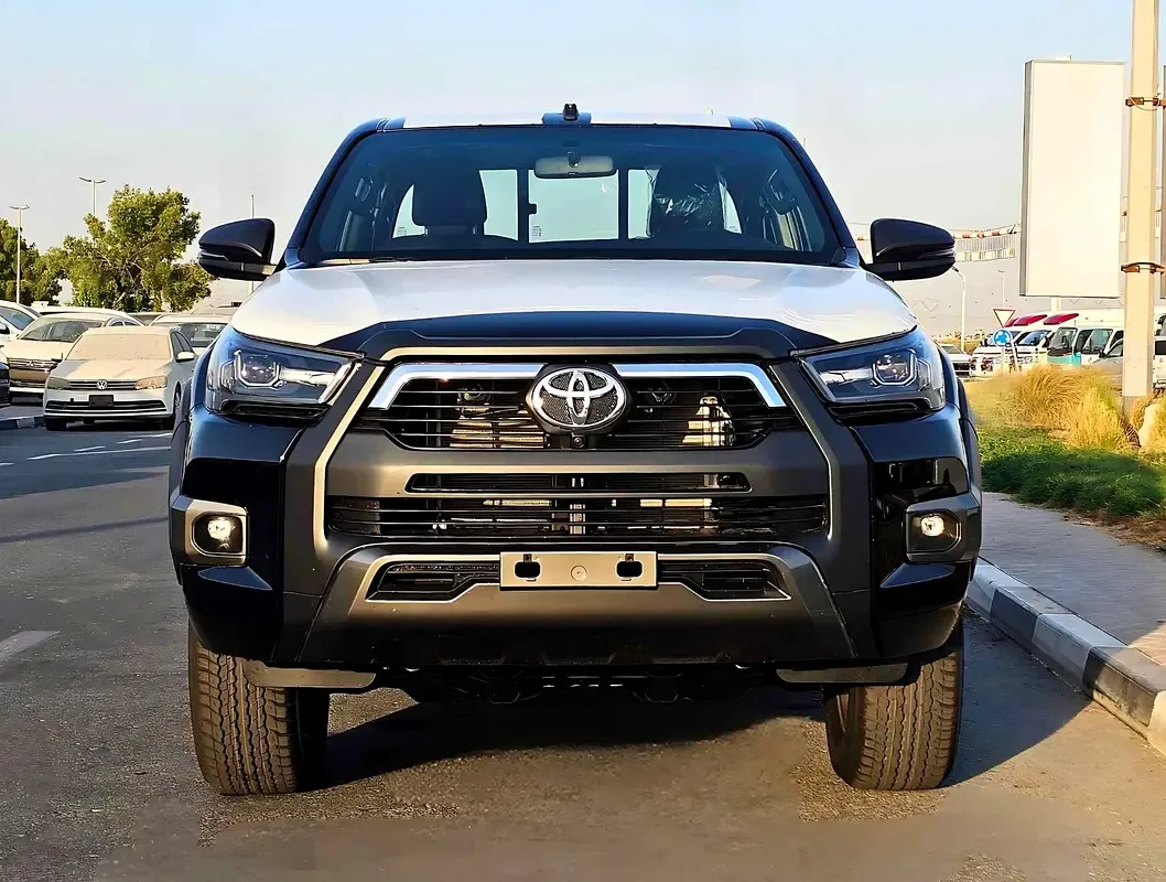 Toyota Hilux 4.0 AT 4WD (238 hp)