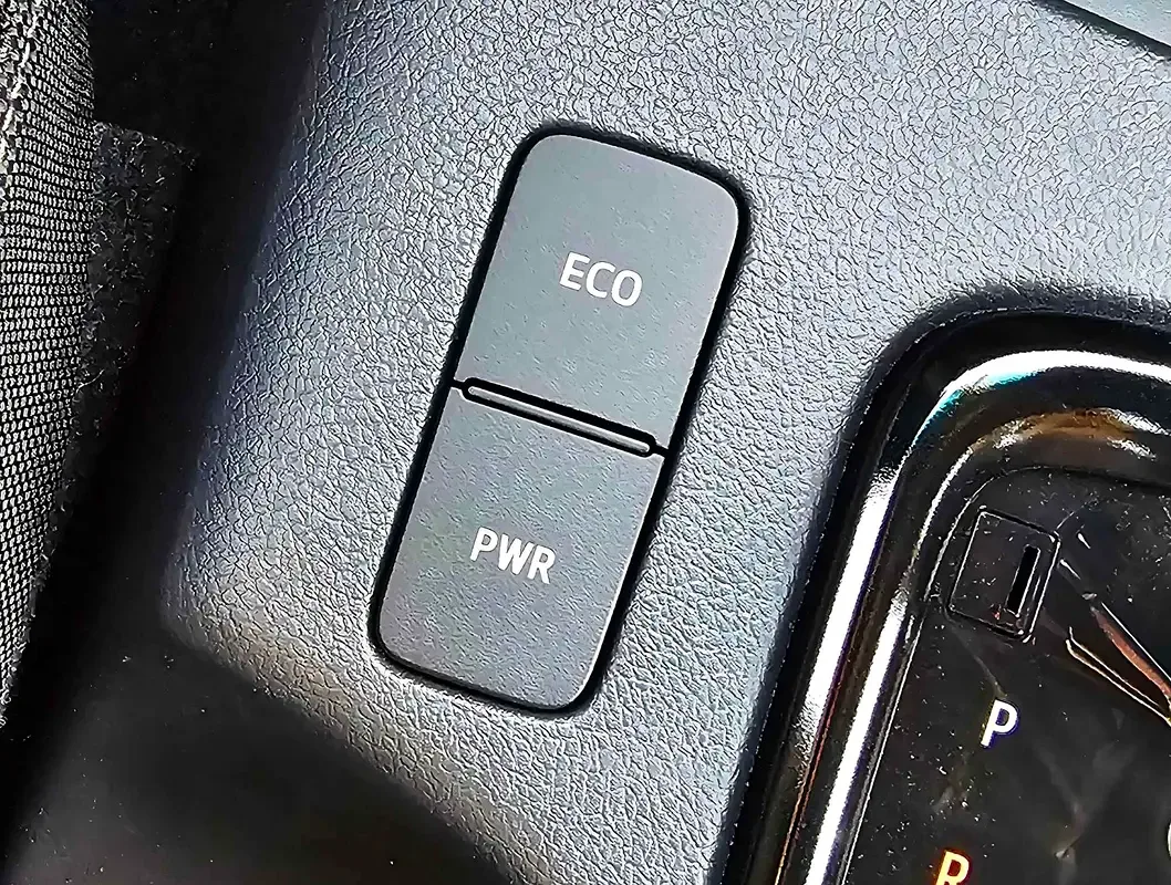 Toyota Hilux 4.0 AT 4WD (238 hp) - 15