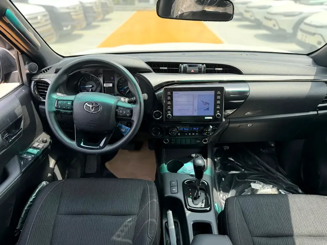 Toyota Hilux 4.0 AT 4WD (238 حصان) - 7