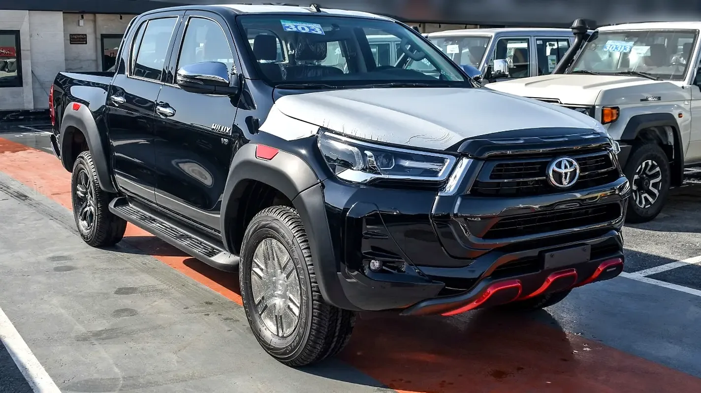 Toyota Hilux 4.0 AT 4WD (238 hp)